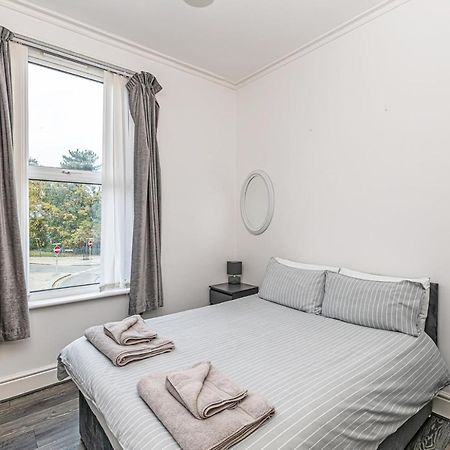One Bedroom Holiday Apartment Colwyn Bay Eksteriør billede